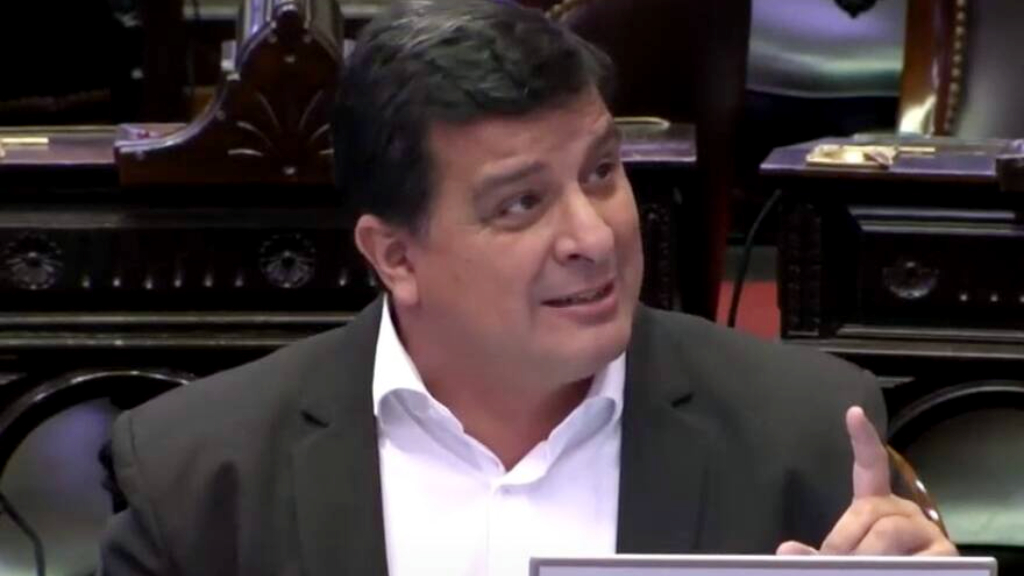 Casaretto denunció que con Frigerio la deuda pública provincial aumentó el 193%