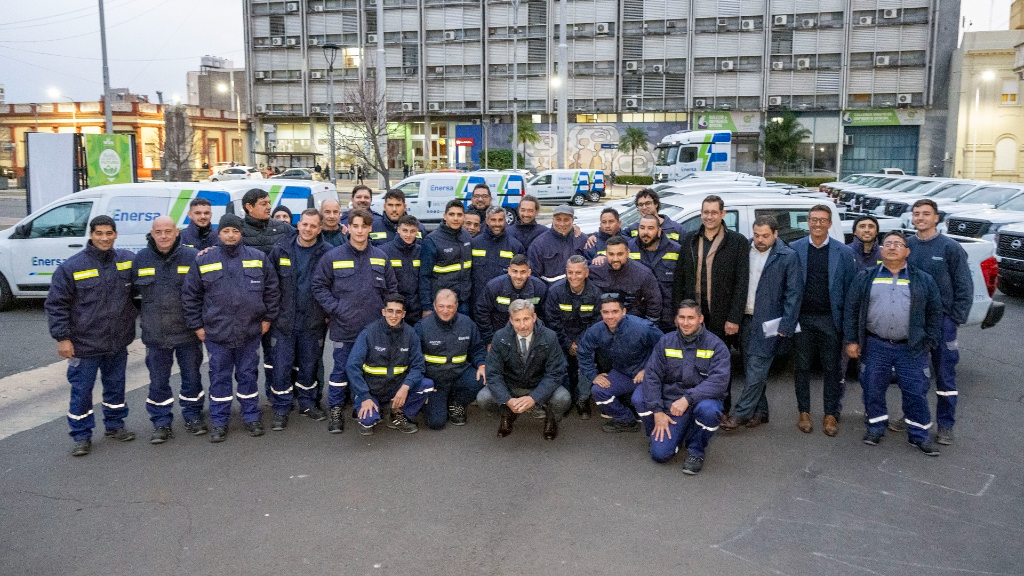 La provincia presentó la nueva flota de vehículos de Enersa