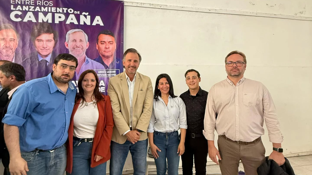 Concejales uruguayenses en el lanzamiento de la campaña libertaria en Entre Ríos