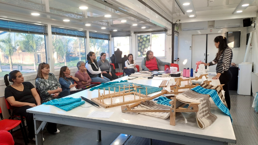 Talleres textiles con salida laboral en Pronunciamiento 