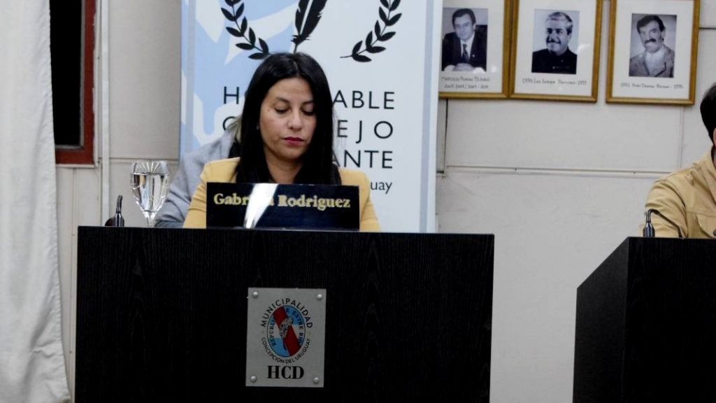 Concejala libertaria defendió los anuncios de Milei