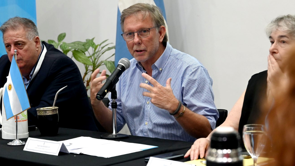 “La elección está polarizada entre LLA y el peronismo”