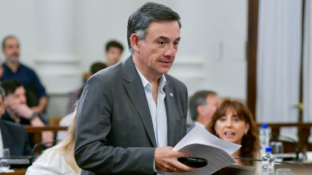 Oliva pide internas: 