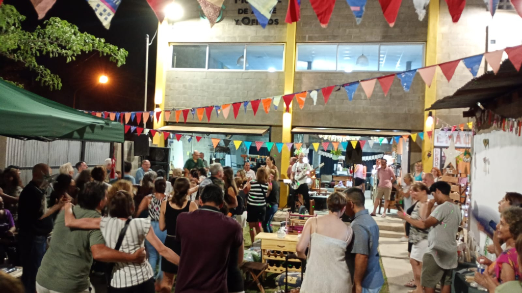 La EMAO cerró el ciclo lectivo con una muestra anual