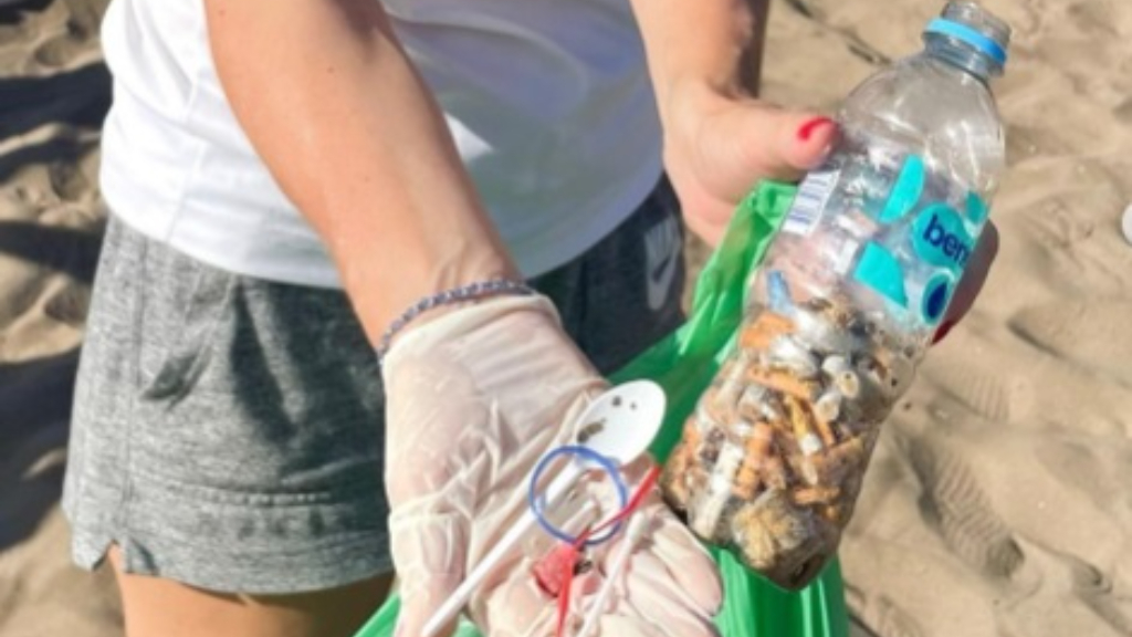 Travesía en kayak y una jornada de limpieza en la Isla del Puerto