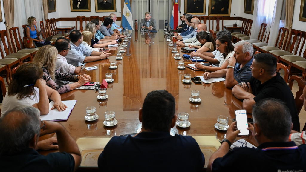 Frigerio le presentó el proyecto de reforma previsional a los gremios 