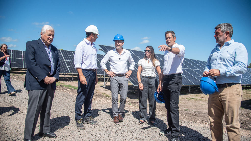 Frigerio pasó por Concepción para inaugurar un parque solar 