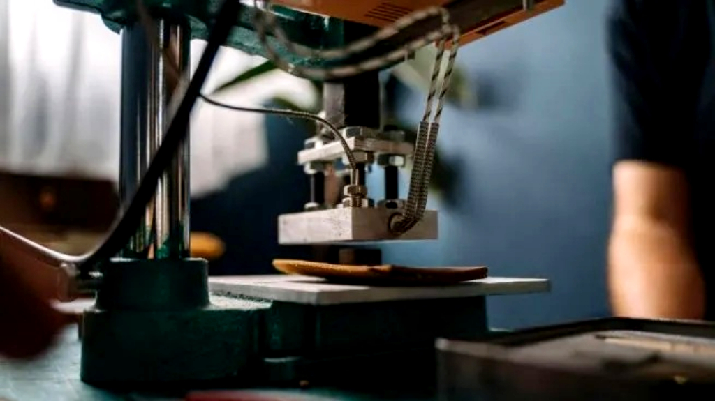 El ajuste económico golpea al textil y acelera cierres y despidos