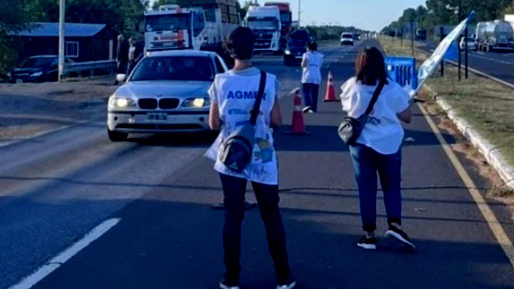 AGMER Uruguay realizó protesta en la ruta