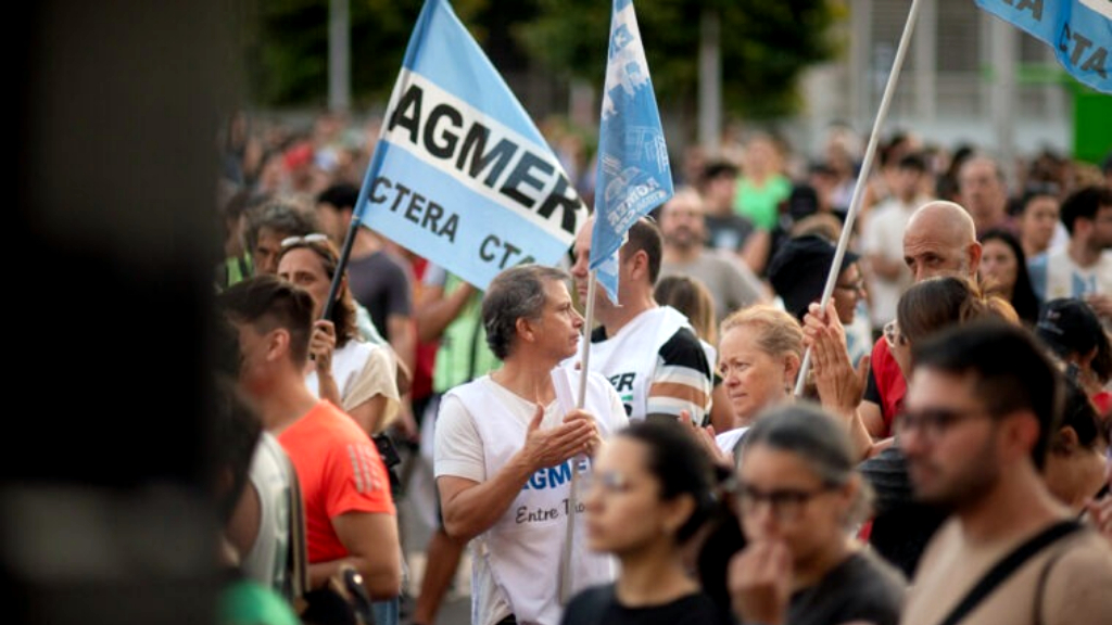 Agmer profundiza: paro y marcha de antorchas