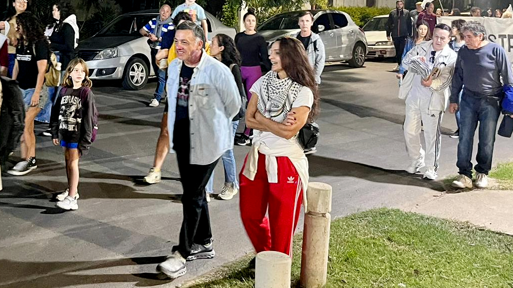 Oliva en la marcha del 24: