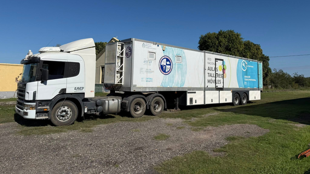 Aula Taller Móvil en Rocamora