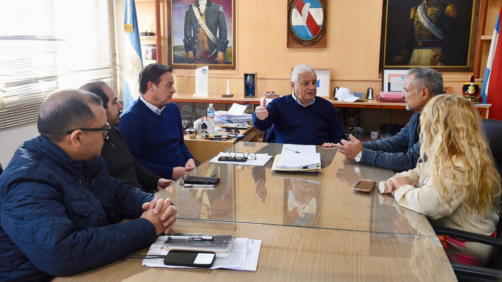 Muntes se reunió con Lauritto
