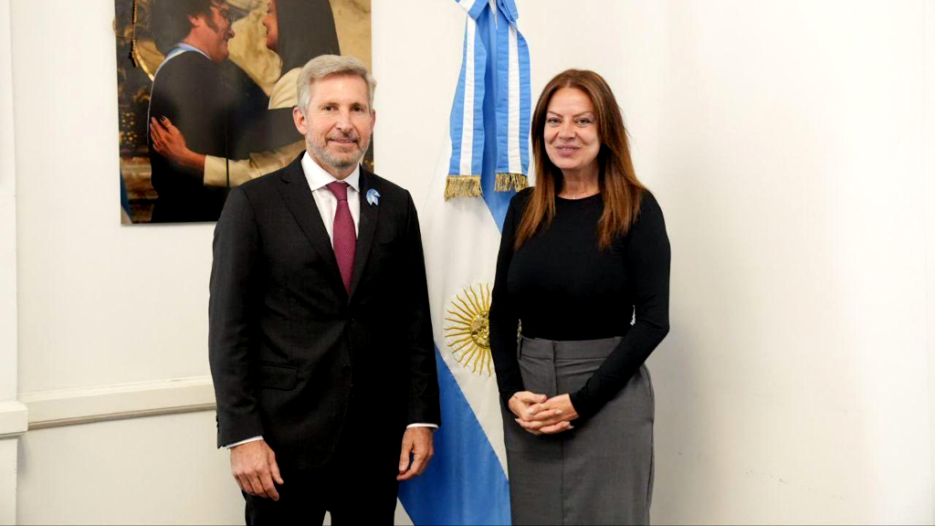 Frigerio con Pettovello por los montos de la Caja