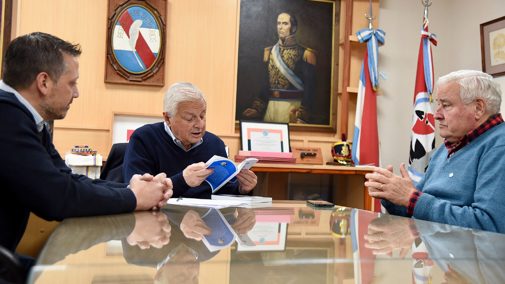 Omar Gallay presenta su libro sobre la historia de los Centros de Atención Primaria de la Salud