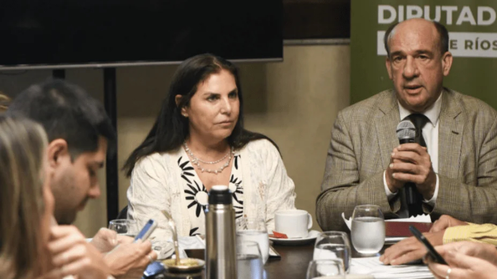 Buscan regular los Juicios Políticos
