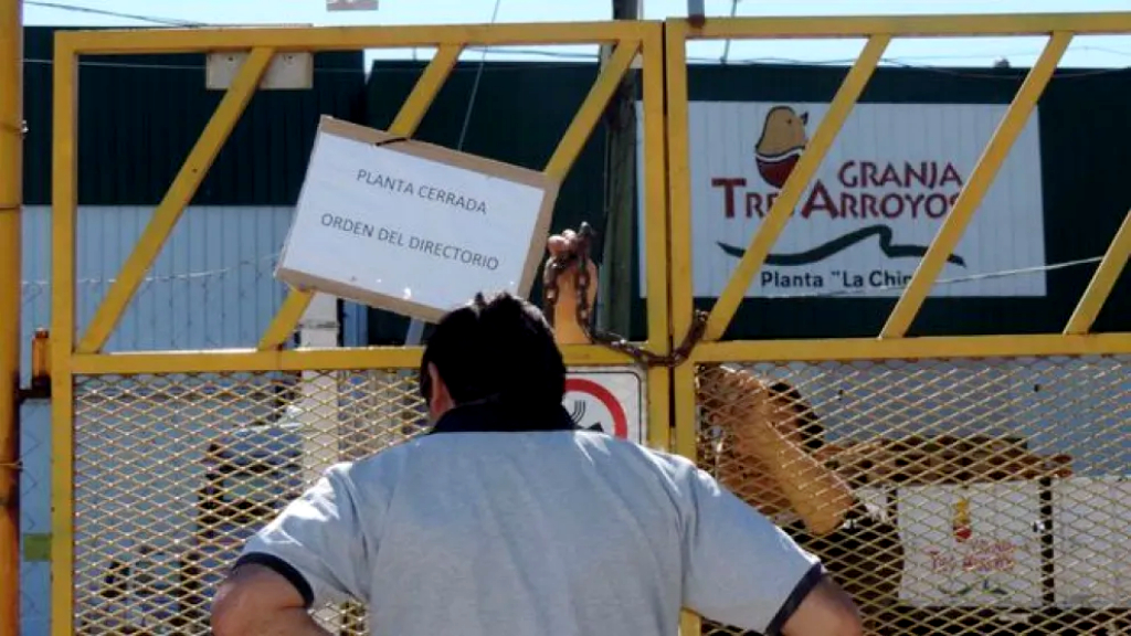 Deudas por todos lados y todos quieren cobrar