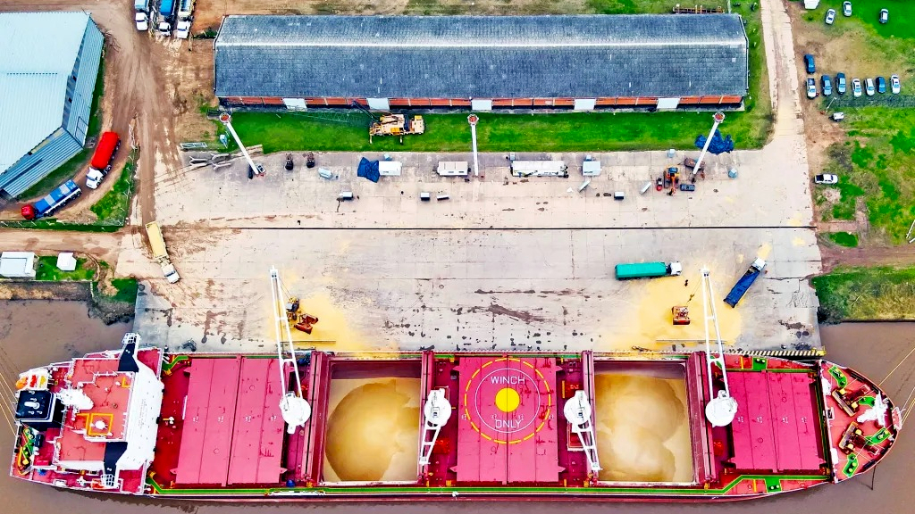 El puerto exportó harina de soja a Dinamarca