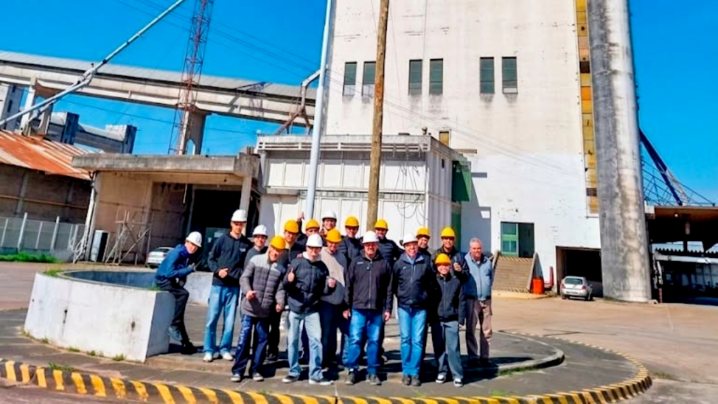 Alumnos de la ENET 2 recorrieron el puerto local
