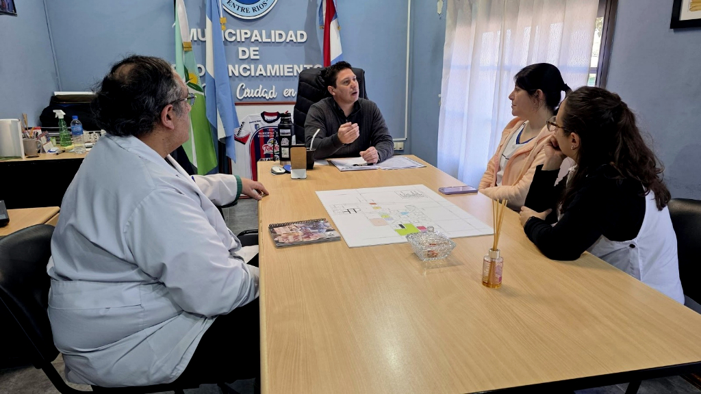 Sandoval recibió a directivos de la Escuela Nº 13