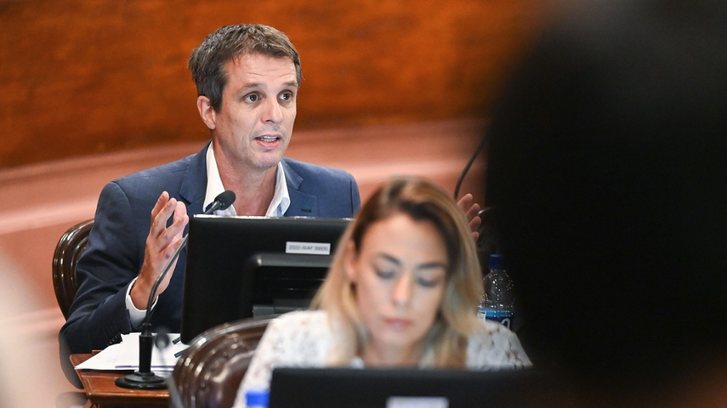 “Milei hace un daño enorme a Entre Ríos”