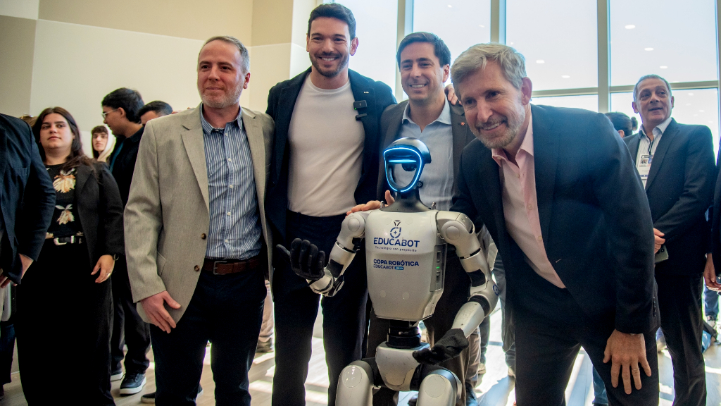 Frigerio destacó la formación en inteligencia artificial 