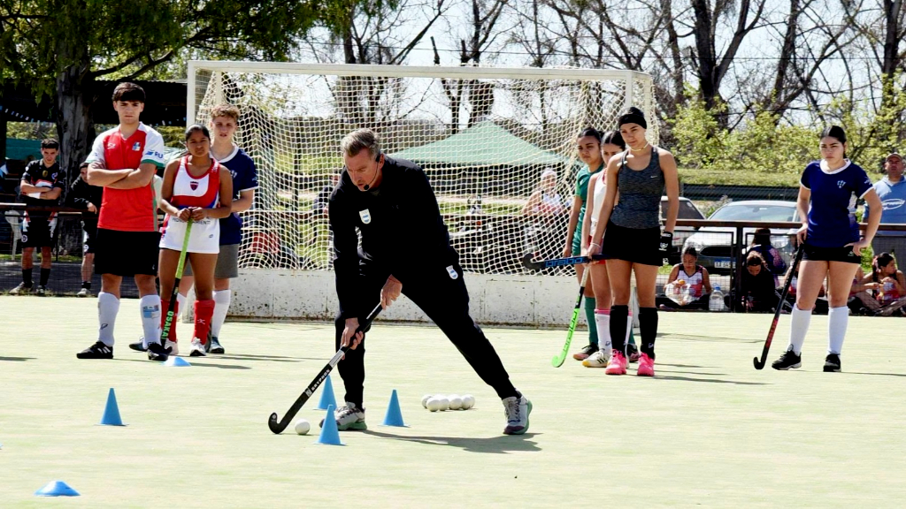 Capacitación gratuita con el DT de Las Leonas
