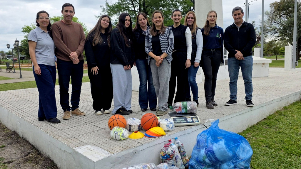 Estudiantes reciclaron más de 14 kilos de residuos