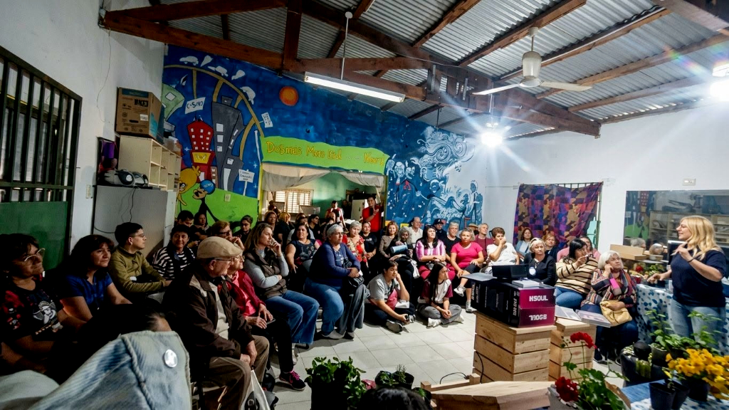 Más de 50 vecinos aprendieron sobre compostaje