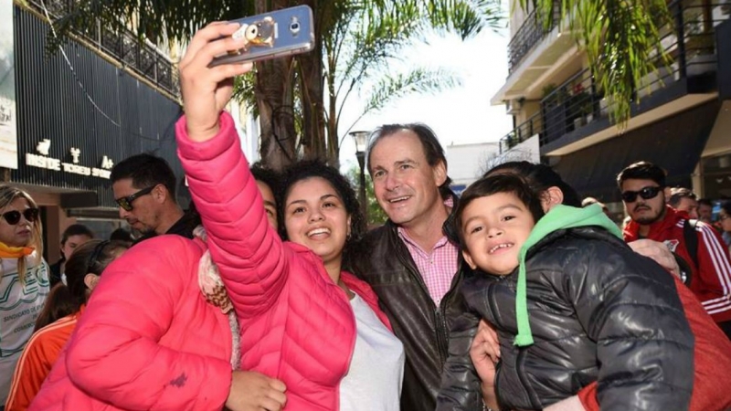 Bordet salió en persona a militar y pedir el voto por la lista 2