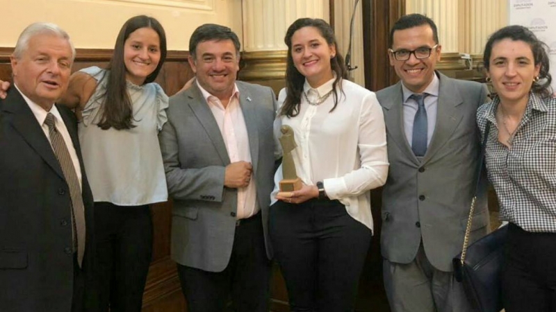 Los Cresto homenajearon a Flavia Mena en el Congreso de la Nación