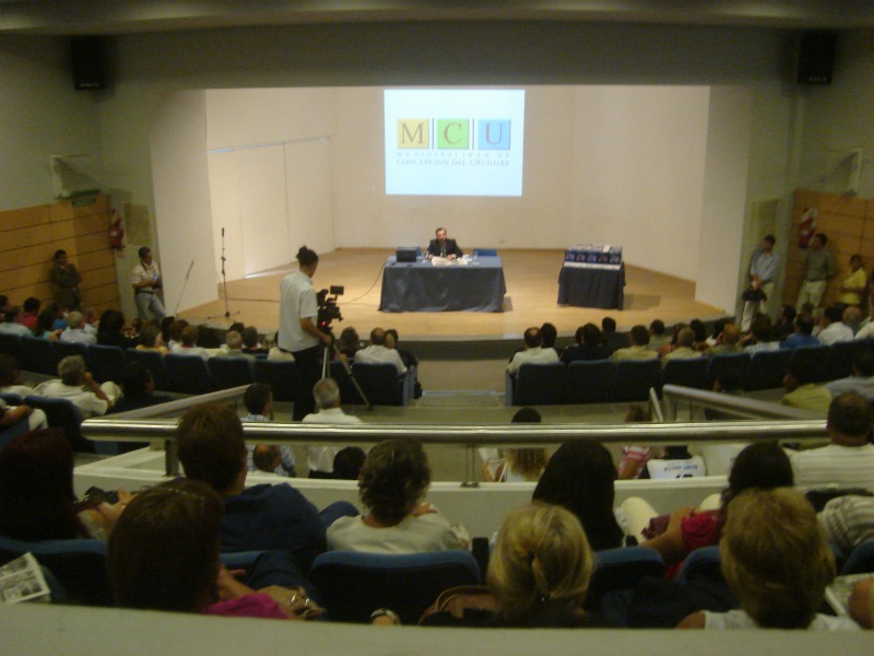 Imagen del auditorio visto desde la sala de sonido / Imagen: Babel, Valodia Nichajew