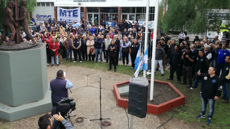 Con denuncias de intento de flexibilización laboral de Cambiemos, los Trabajadores celebraron su Día