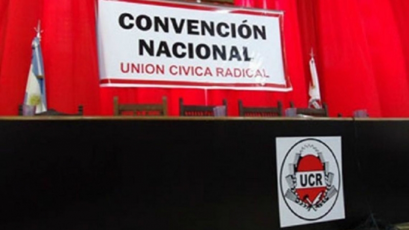 La Convención Nacional de la UCR rechazó regresar al FMI  