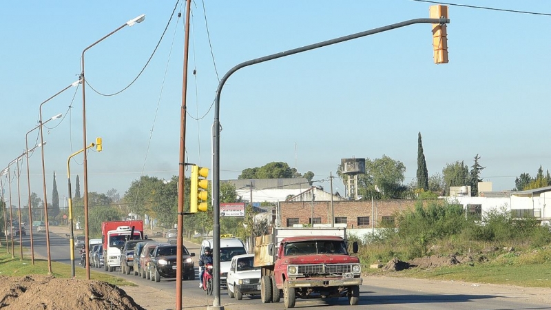 Colocaron semáforos en el  acceso al Hospital Urquiza