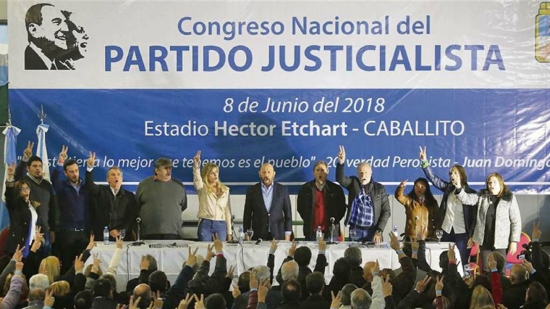 Urribarri, Lauritto, Scelzi y Giano en el Congreso del PJ