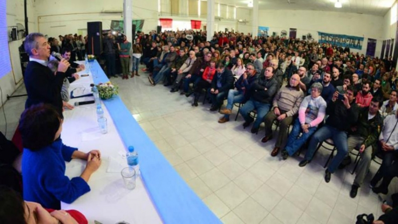 Urribarri encabezó multitudinario encuentro con Marcó Del Pont y Heller: 