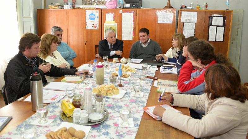 Reunión sobre la infraestructura  escolar en Concepción del Uruguay