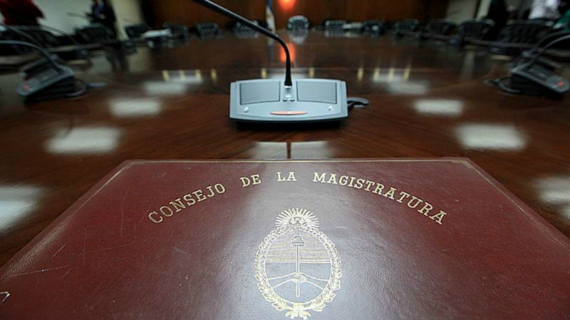 Martínez promueve a Bustamante para el Consejo de la Magistratura