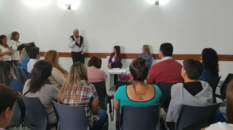 Stratta y Velázquez hablaron sobre las mujeres en la vida política actual