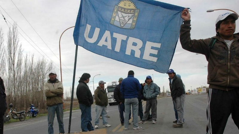 Uatre salió en apoyo de Balla y pidió “dejar sin efecto” el pedido de su renuncia