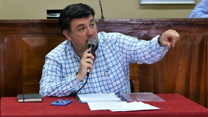 “La decisión está tomada, voy a ser precandidato a intendente”, se largó Oliva