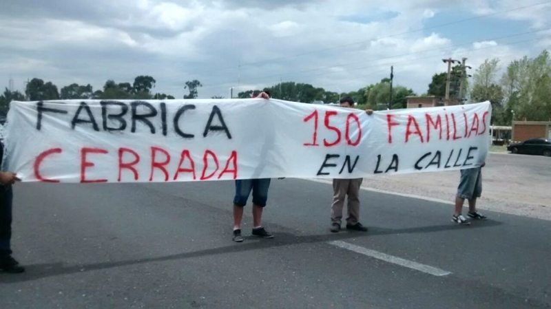 Le marcan a Artusi que no habla de la actualidad: “industricidio” o la “baja en el consumo de leche”