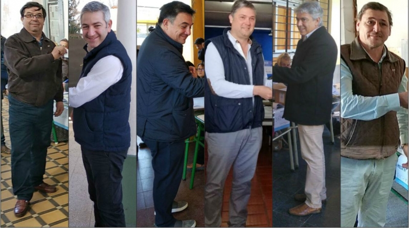 Los candidatos votaron