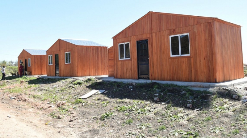 Entregaron viviendas de madera en La Tablada y el exCircuito Mena