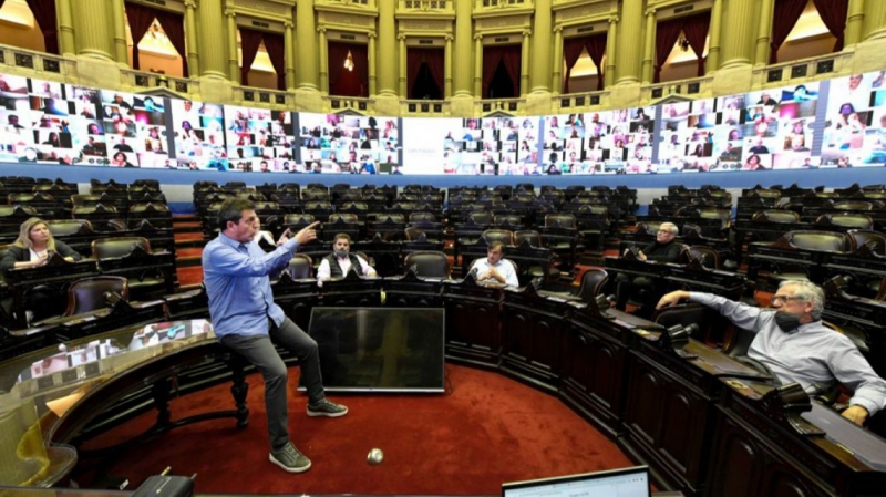 Massa prepara la virtualidad en Diputadxs