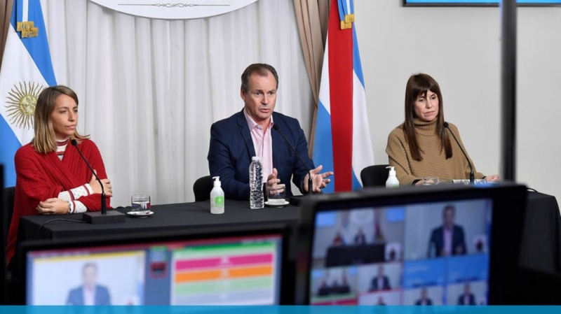 “Los gimnasios no están habilitados en la provincia”, reiteró Bordet con la mirada en Walser