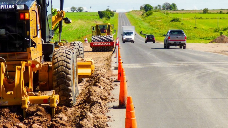 Entre Ríos, anotada con la construcción de dos tramos de la ruta 18 y obras hídricas