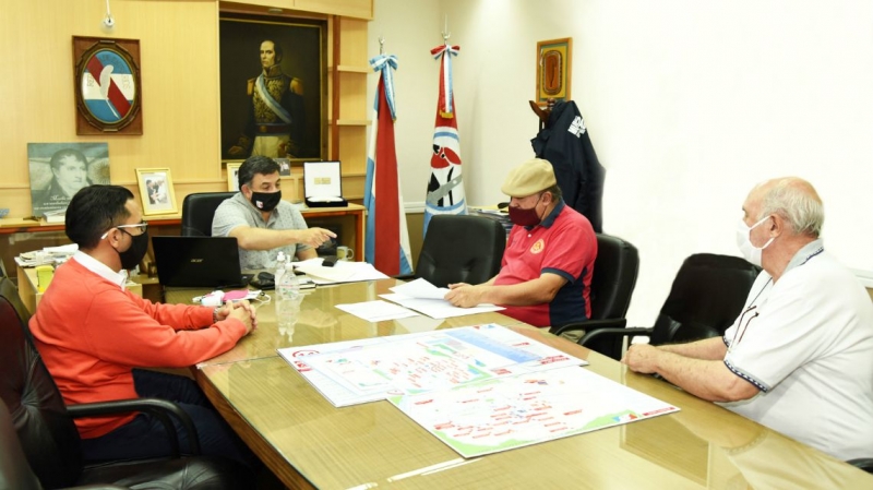 Oliva entregó aportes al Hospital, Bomberos Voluntarios y al Comando Radioeléctrico