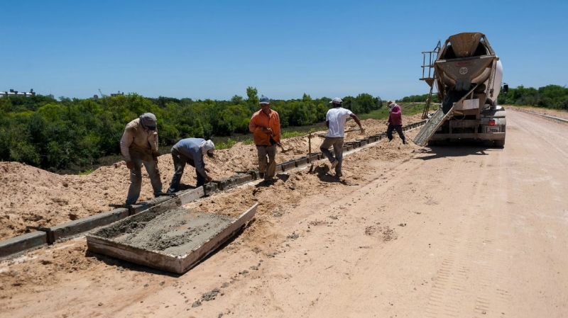 Construirán cordones cuneta y badenes en el barrio “Altos del Pinar”